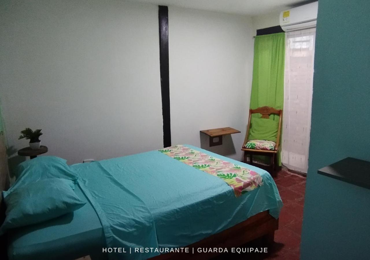 Hotel 4 Manzanas Santa Marta  Buitenkant foto